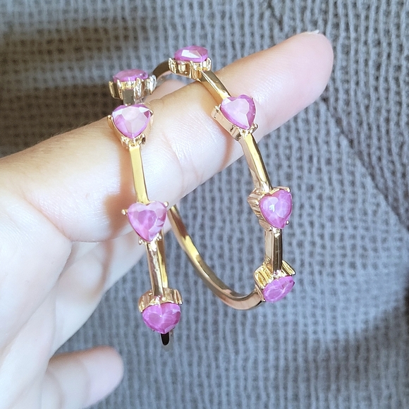 Betsey Johnson Faceted Lilac Heart💜 Hoop Earrings - Picture 7 of 16
